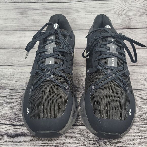 On Men’s Cloudflyer 4 Running USA Size 10 Black/White 71.98677 - Picture 3 of 11